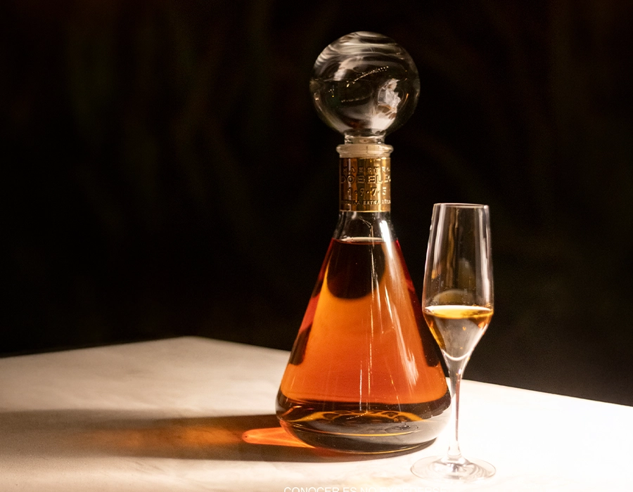 Dobel 50 Extra Añejo 1973- un referente entre los regalos ejecutivos