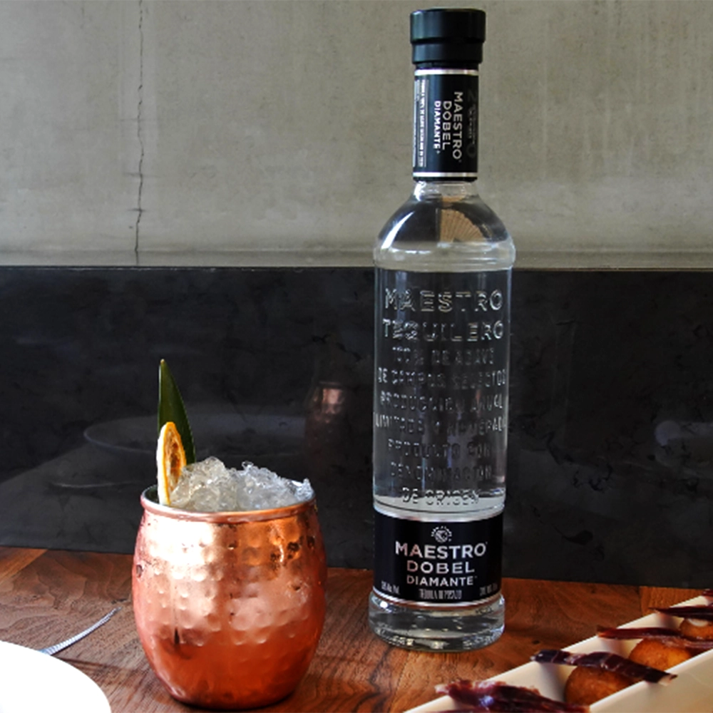 Dobel Mule con Maestro Dobel Cristalino.
