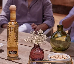 La maestría del tequila reposado en barrica con Maestro Dobel.