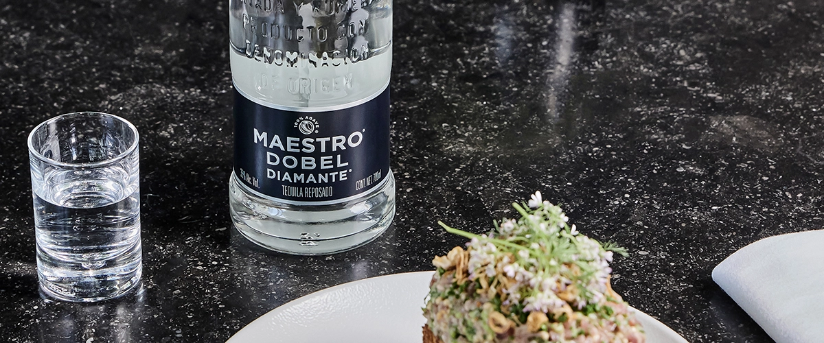 Portada ¿Qué define a los mejores tequilas cristalinos y cómo disfrutarlos?