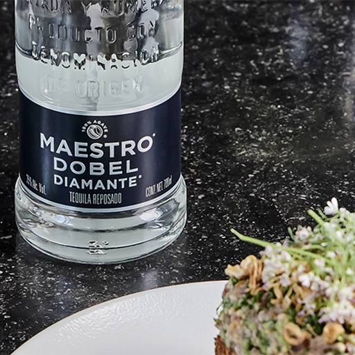 ¿Qué define a los mejores tequilas cristalinos y cómo disfrutarlos? imagn destacada